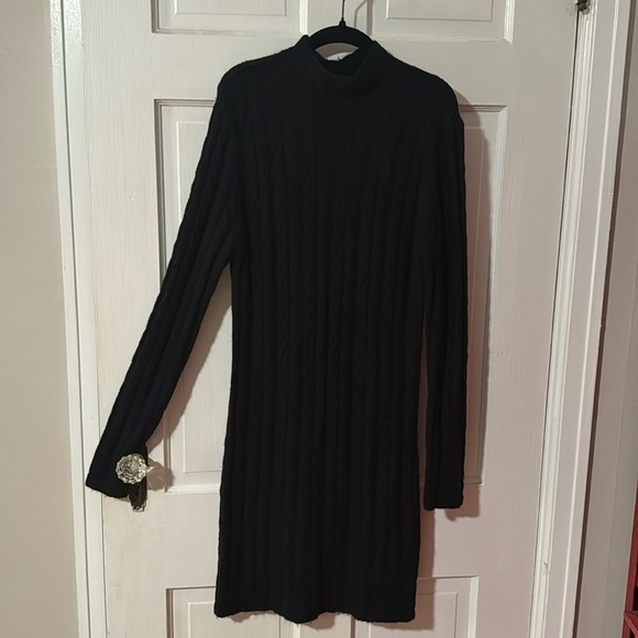 COPY - Kit + Sky Long Sleeve mock Turtleneck Mid Length Black Sweater Dress Siz… - Picture 1 of 8